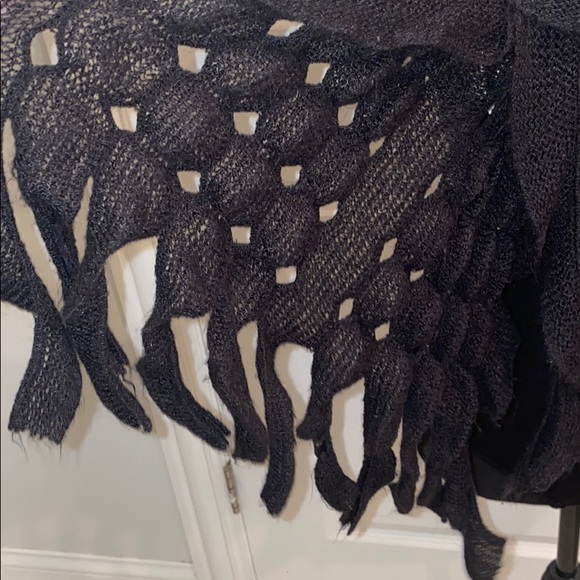 Chunky Black Statement Scarf - Picture 3 of 4